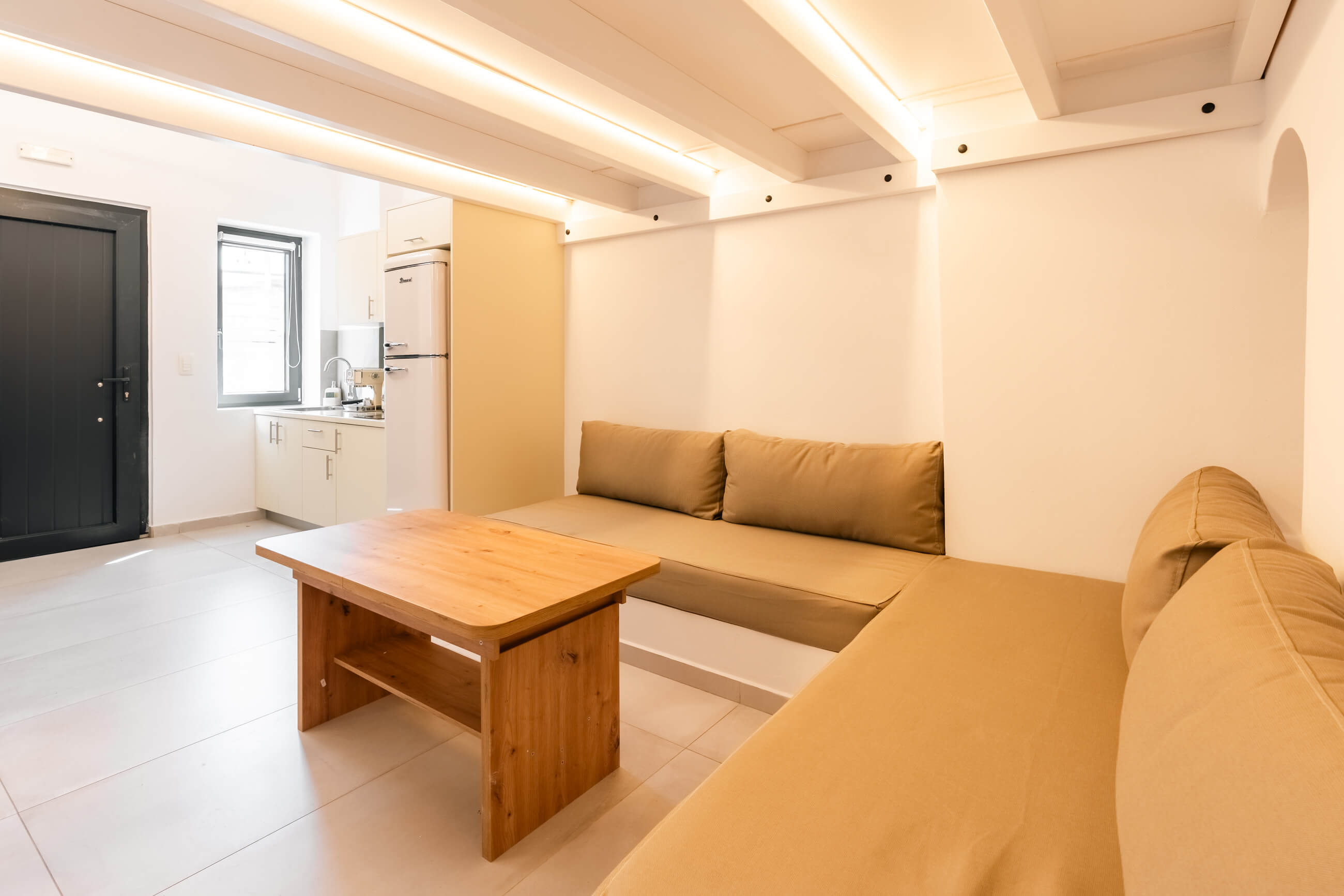suite with balcony